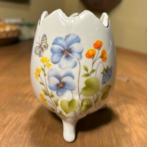 Vintage 3-Footed Cracked Egg Vase with Purple Flowers and Gold Trim 4.5"tall